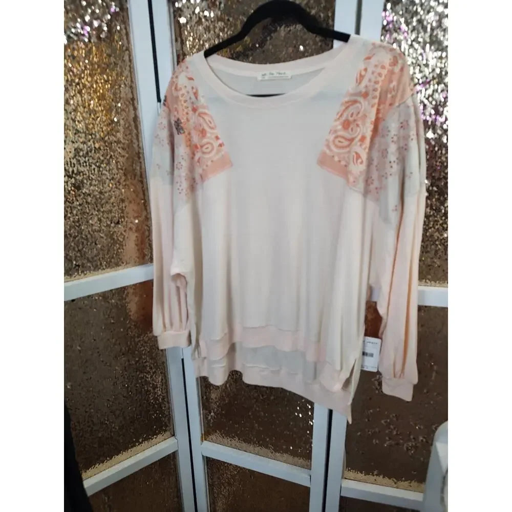 We the Free Feelin It Tee in Peach Floral Embroidered Size Small Oversized
